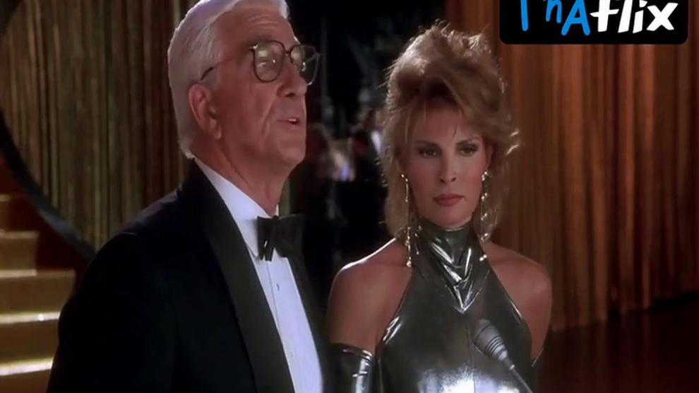 Raquel Welch Sexy Scene In Naked Gun 33 1 3 The Final Insult Tnaflix
