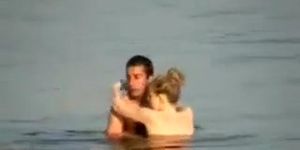sexo en el lago