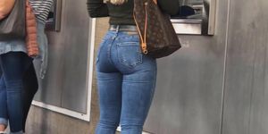 perfect fit blonde round ass tight jeans