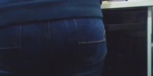 Big ass bbw pawg close up in jeans