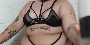 hot bbw eating and farting