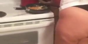 Pawg Cooking