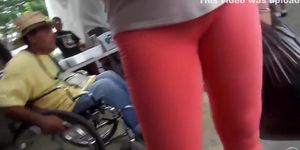 Yummy cameltoe on the red yoga pants