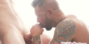 DADDY BOTTOM - Top twunk bareback fucks tattooed hunks asshole after BJ