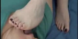 Fat Lesbian Licks Feet