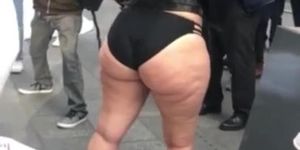 Round Ass model