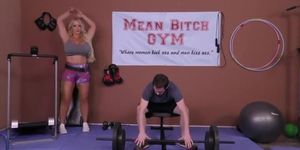 Alura Jenson is being a bully while working out in the gym