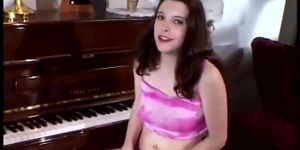 Piano Pussy Play