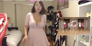 Perfect Bouncing Titties on Twitch