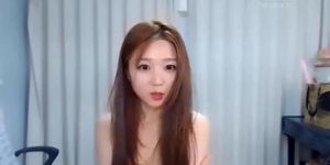 Korean kitty teen camgirl shows her nice tits