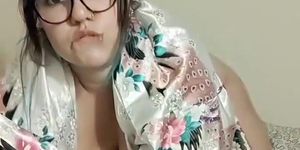 Nerdy BBW Teen with Glasses (amateur )