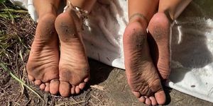 Dirty French feet