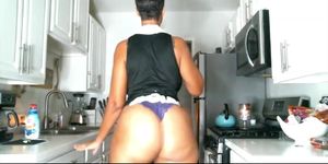 ebony goddess too much azz to handle (Bootylicious )