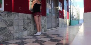 Miss_Livi street upskirt