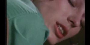 CLASSIC PORN BOX - Annette Haven fucks ผู้เล่นเปียโน
