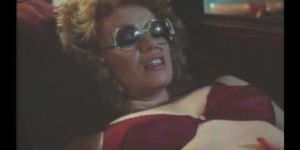 MEGA CLASSIC PORN - Colleen Brennan baise Harry Reems