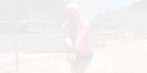 НАСТОЯЩАЯ ТРЕНИРОВКА - милая блондинка с большими сиськами жестко трахается в киску после тренировки