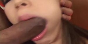 AVIDOLZ - Yuu Kawano suce une grosse bite et avale du sperme