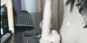 Nocken; Brünette Amateur Webcam Babe gefällt Muschi