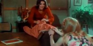 DE KLASSIEKE PORNO - Vintage pornofilm met twee dames