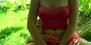 Cam No Sound: French Lucile Squirts in garden