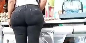 Candid phat ass jeans