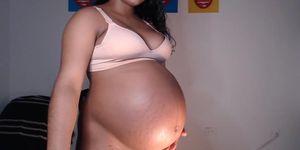 Fat pregnant latina