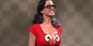 Katy Perry's Elmo Shirt Jiggle Loop