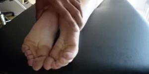 Cum on her dirty soles