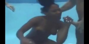 black woman  sucking 2 cocks underwater