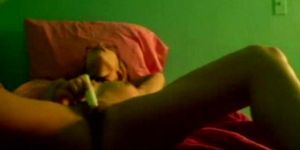 Leva; Alegre adolescente gf se masturba en webcam