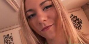 HAAR FRESHMAN JAAR - TeamSkeet Hete blonde tiener Melani Jayne neukt hardcore