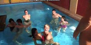 COLLEGE FUCK PARTIES - Wild group fucking in the pool