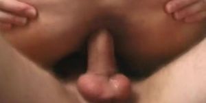BAREBACKED - Gay bareback baise le sexe anal humide