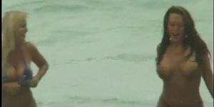 SWEETPARTYCHICKS - หัวนมใหญ่เด็กบนชายหาด