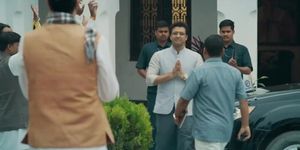 Aashram S02 E08