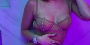 Bella Thorne Lingerie Shower Onlyfans Video Leaked