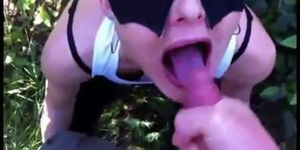 Deutsches Amateur-Mdchen Deepthroat bf Sperma in den Mund