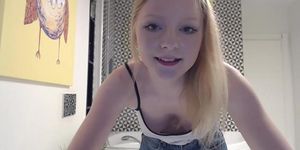 Blonde cam show