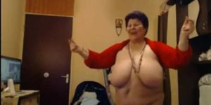 fat granny dance naked on cam