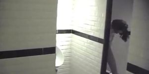 Amateur sex in restaurant bathroom