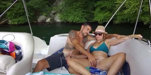 Hot Amateur Beauty Having Fucked in Outdoor by Stranger