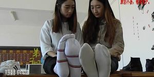 Chinese students feet