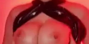 Look that boobs (Tessa Fowler)