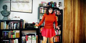 Velma Scared Stiff A Cosplay (Ludella Hahn)