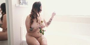 Bella Rossi asks for Quintons cock on her ass (Tia Bella, Quinton James)