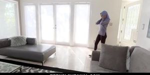 TeensLoveAnal - Analyzing Girl in Hijab
