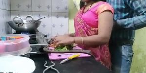 Bhabhi ki hui Kitchen me chudai apni lover k sath