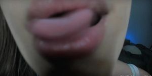 HG sucks ur face with shinny lips