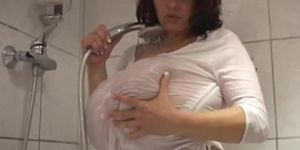 Busty Shower (Milena Velba)